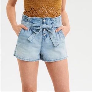 American Eagle Mom Shorts Hi Rise Paper Bag Waist
